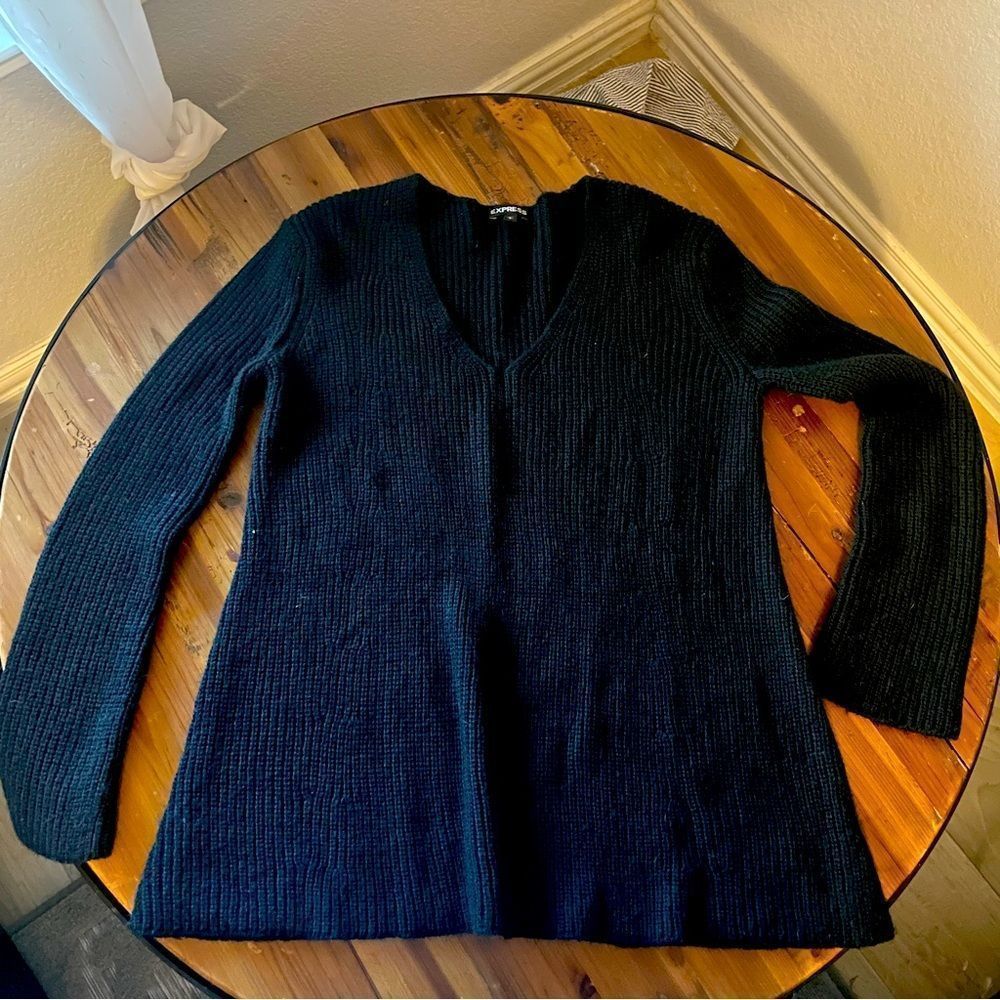 Express women’s small black  sweater v-neck knit long sleeve pullover‎ sweater
